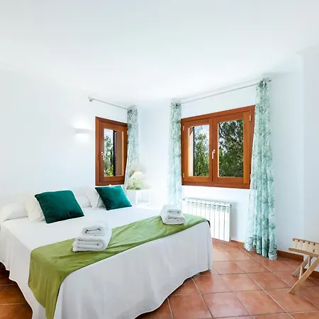 Jacelia Villa